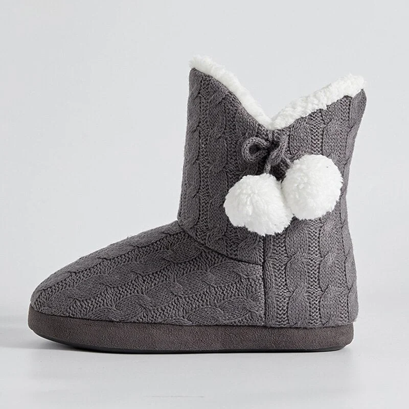 Female Slippers Plush Winter Furry Slippers Women 2020 Cotton Fabric Indoor Slippers Soft House Slippers Bedroom Designer Shoes