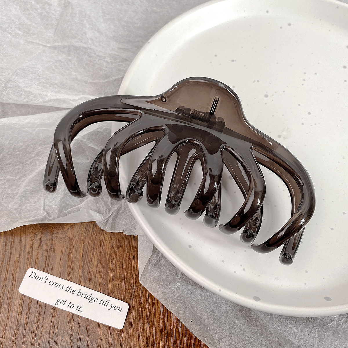 Huge hair claws