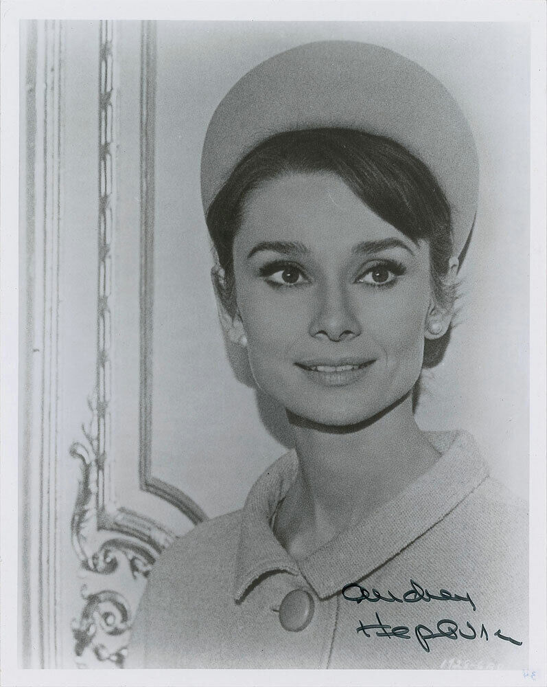 AUDREY HEPBURN Signed Photo Poster paintinggraph - Beautiful Film Star Actress - preprint