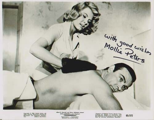 MOLLIE PETERS (+) 007 JAMES BOND AUTHENTIC AUTOGRAPH AS PATRICIA IN THUNDERBALL!