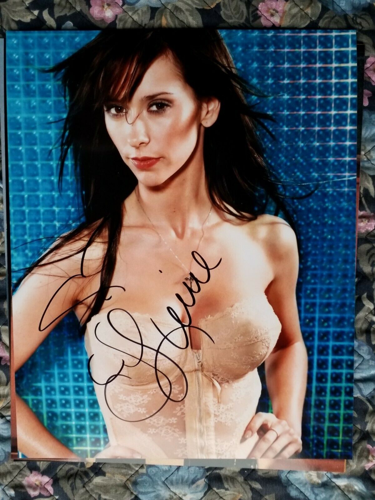 Autographed Jennifer Love Hewitt Authentic Signed 8 x 10 Photo Poster painting Party of Five