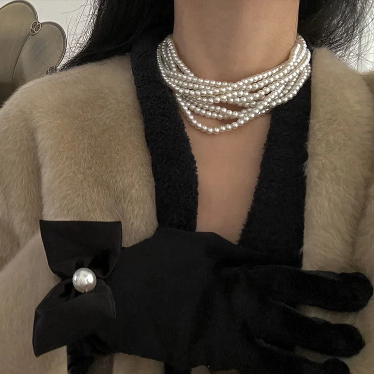 Vintage Chic Cascading Pearl Necklace