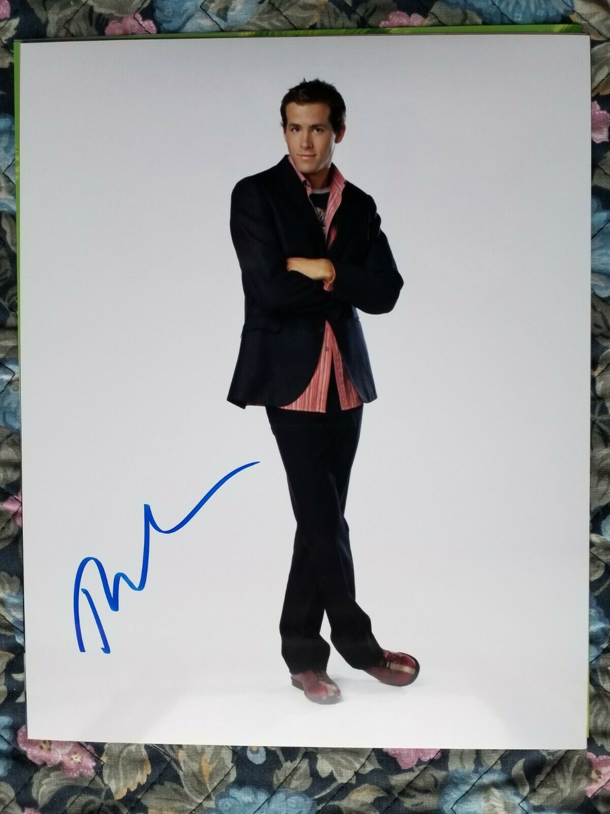 Ryan Reynolds Authentic Signed 8x10 Picture Autographed Photo Poster painting Deadpool