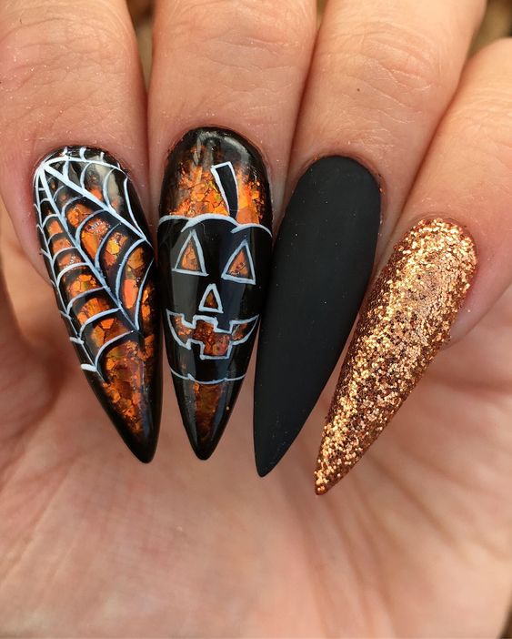 Black Glitter Nails:These Halloween Nails Are Spooky-Chic -   Fashion Blog