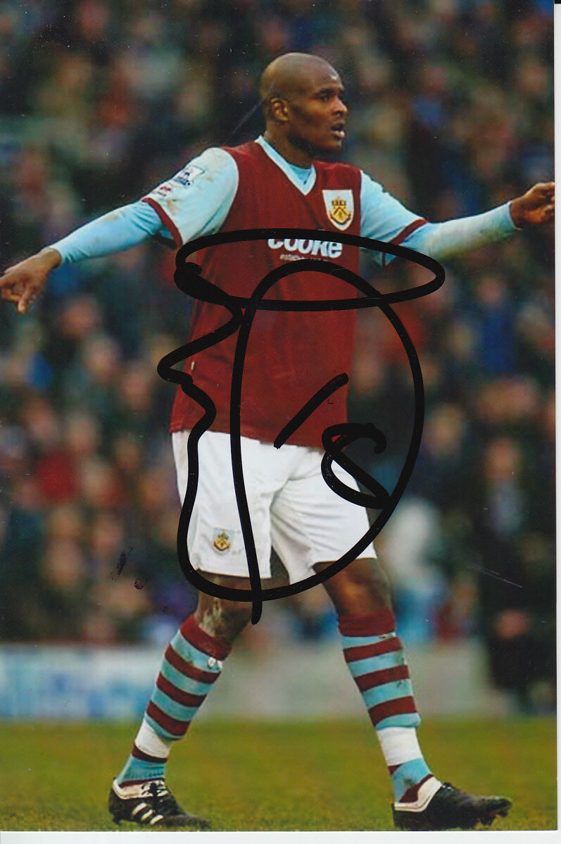 BURNLEY HAND SIGNED LEON CORT 6X4 Photo Poster painting 1.