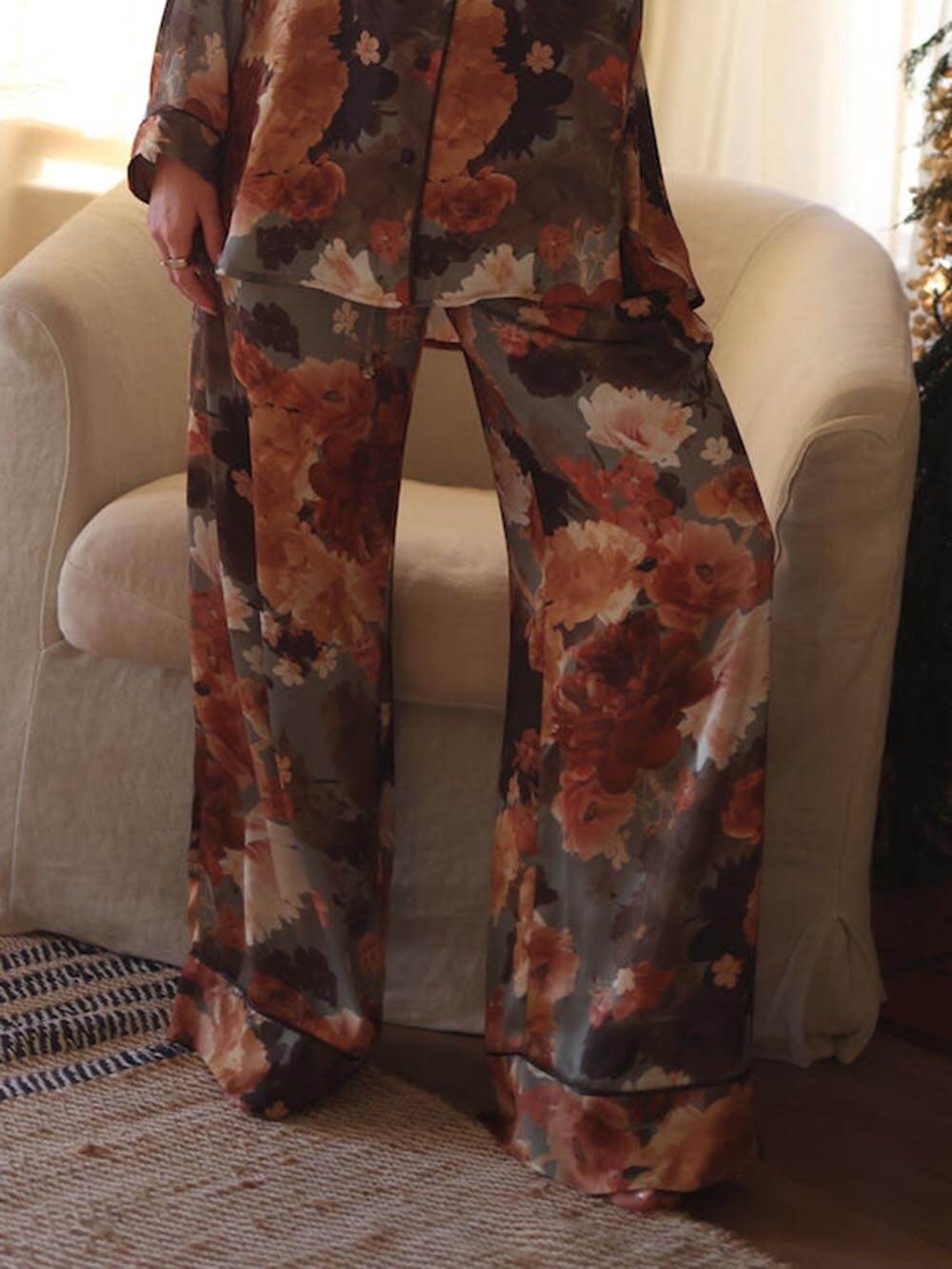 Modern Bouquet Unique Print Elastic Waist Pocketed Wide Leg Pants