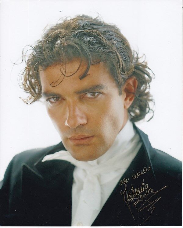 ANTONIO BANDERAS signed autographed 8x10 Photo Poster painting