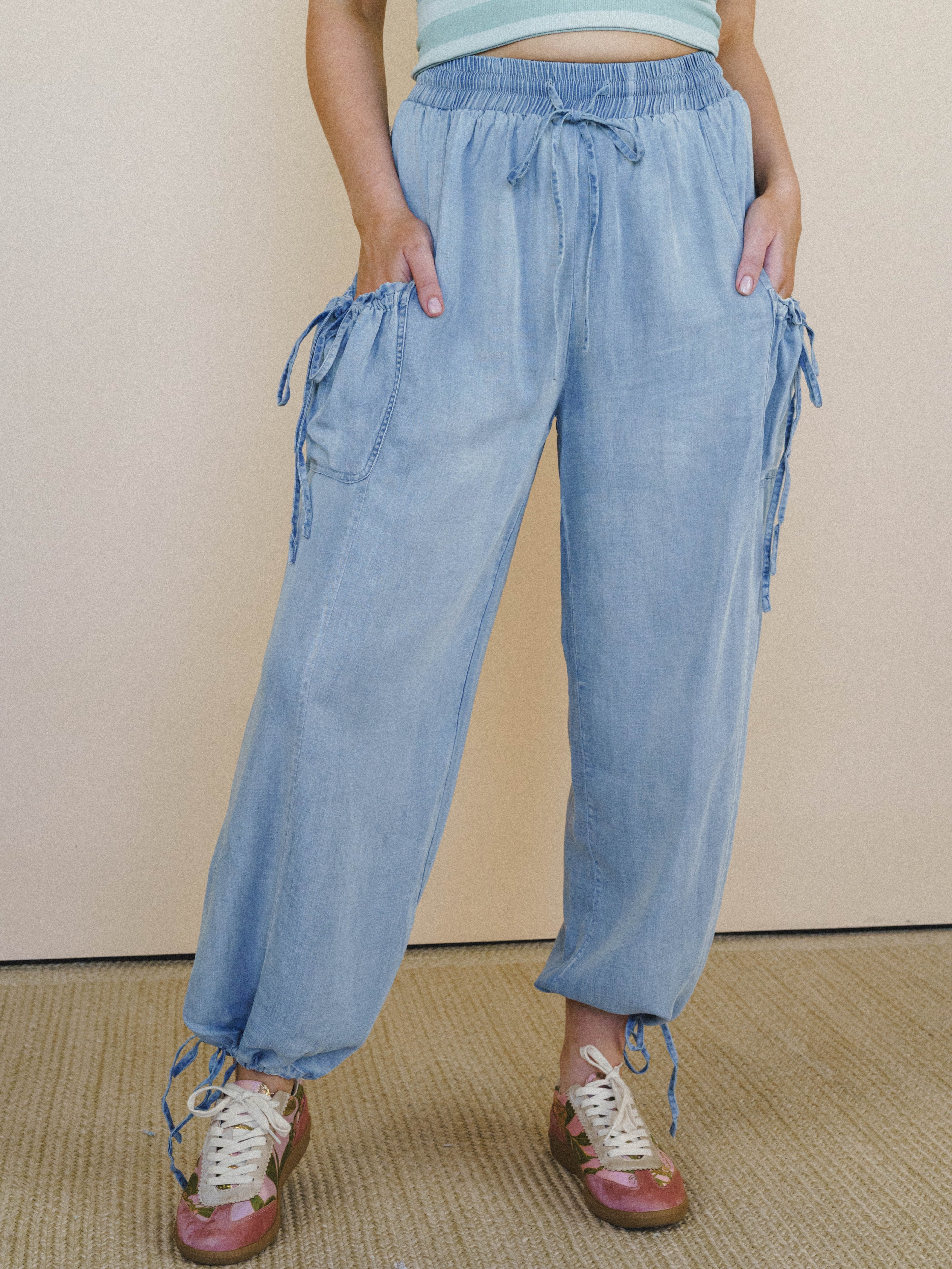 Pocket Full of Flowers Pants - Light Denim