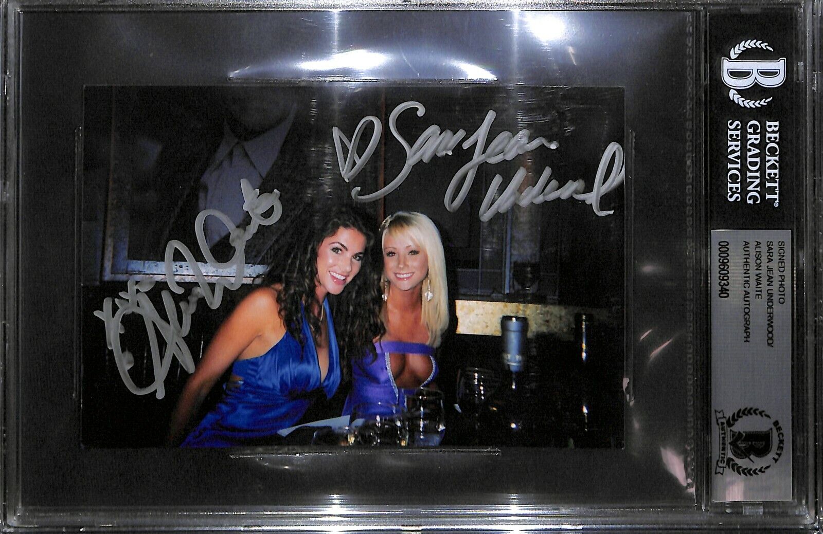 Alison Waite & Sara Jean Underwood Signed Hugh Hefner Personal Photo Poster painting BAS Playboy