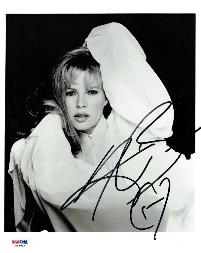 Kim Basinger Signed Authentic Autographed 8x10 Photo Poster painting PSA/DNA #X06765