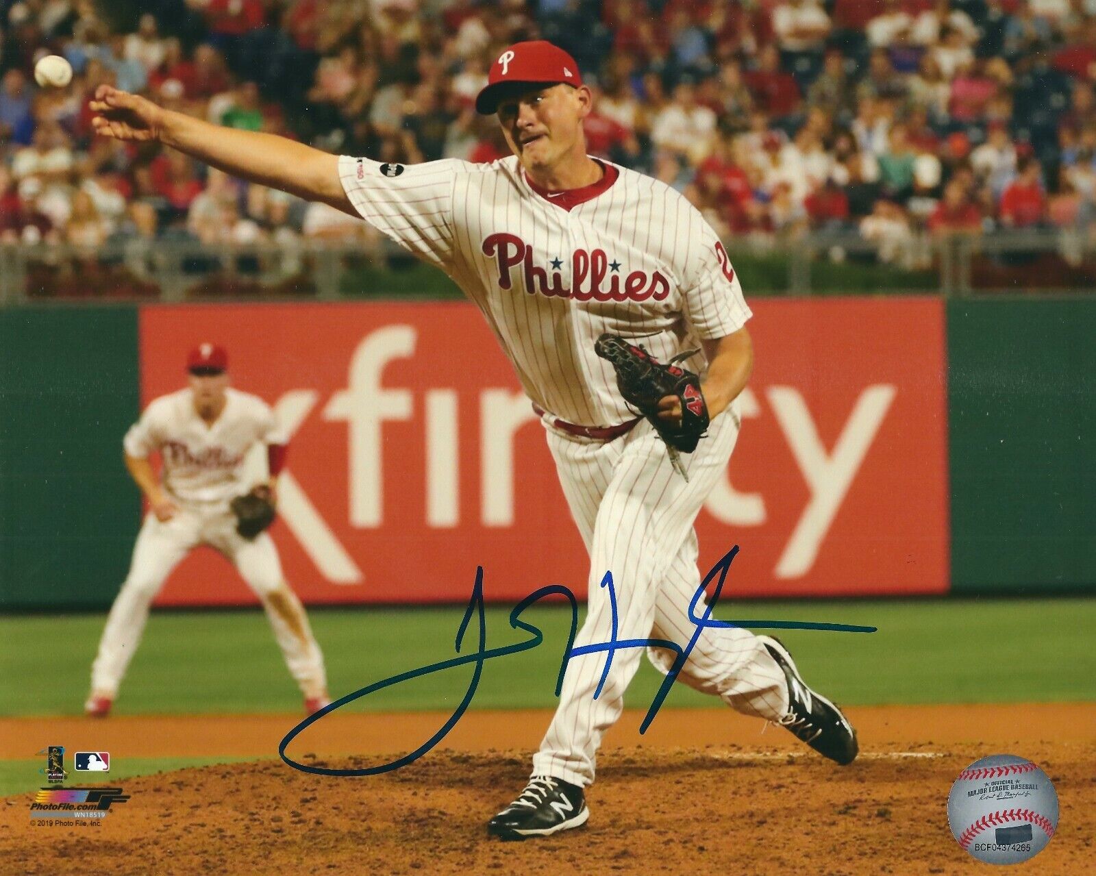 Signed 8x10 JARED HUGHES Philadelphia Phillies Autographed Photo Poster painting- COA