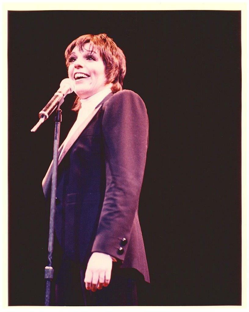 Liza Minnelli 8x10 Picture Simply Stunning Photo Poster painting Gorgeous Celebrity #6