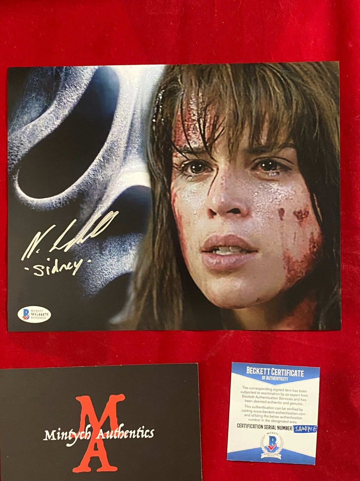 NEVE CAMPBELL AUTOGRAPHED SIGNED 8x10 Photo Poster painting! SCREAM! BECKETT COA! SIDNEY!