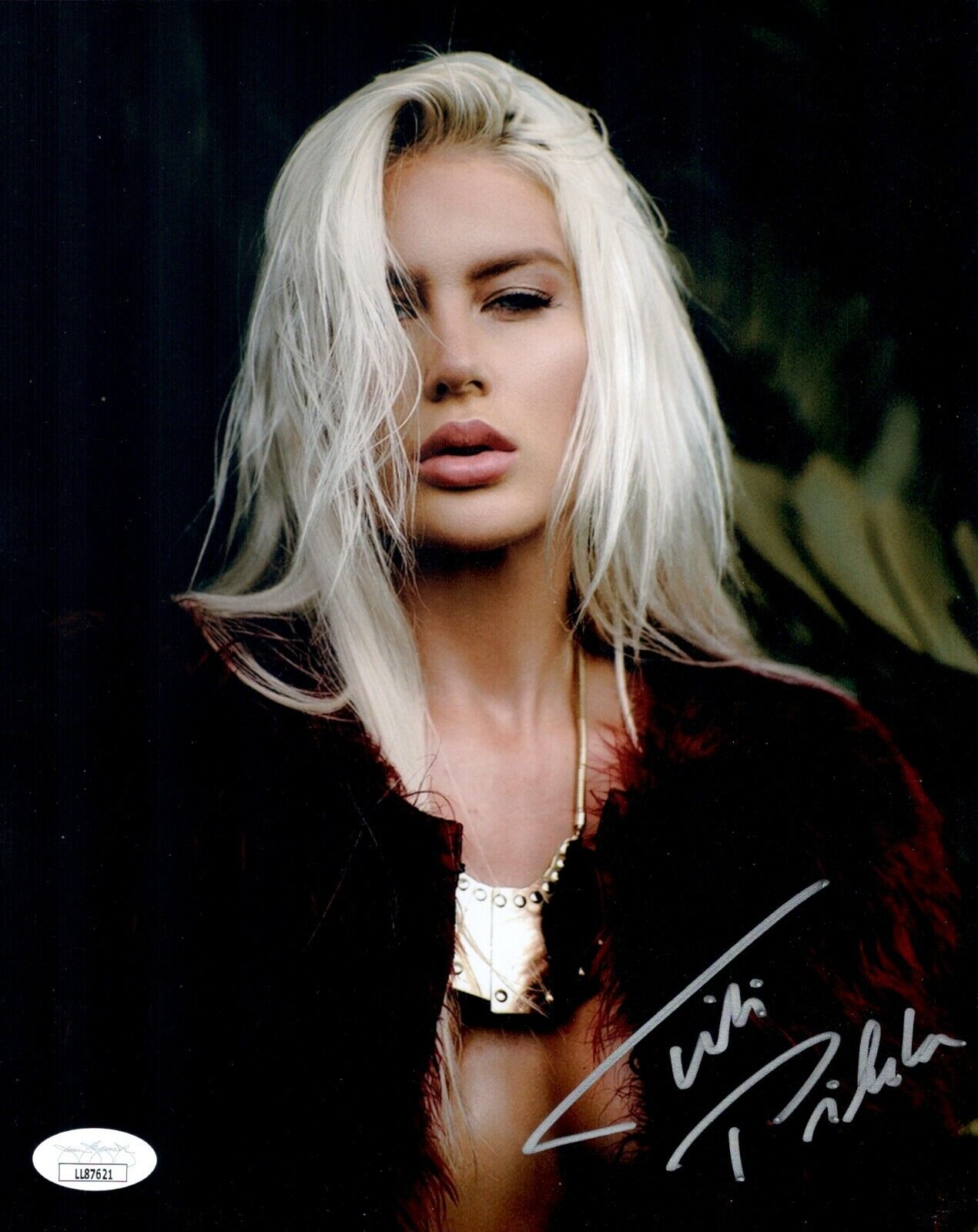 TITI PIKULA Hand Signed SEXY Model 8x10 Photo Poster painting IN PERSON Autograph JSA COA Cert