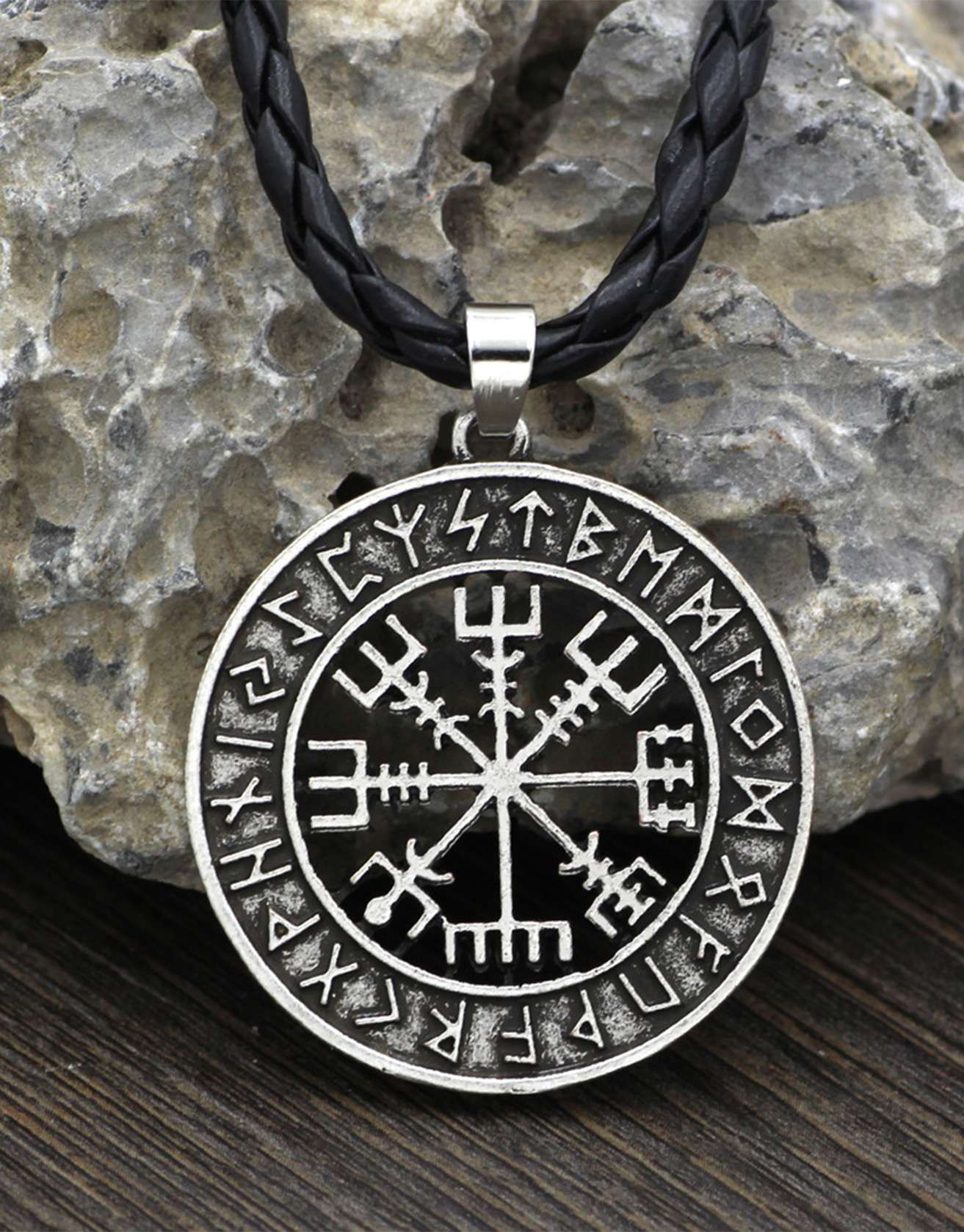 Nordic Viking Lunavenodin Logo Compass Pendant Necklace / TECHWEAR CLUB / Techwear