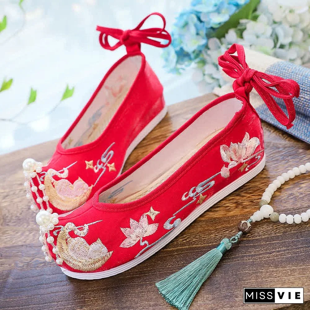 Vintage Lotus Moon Embroidery Pearl Lace Up Flats Shoes