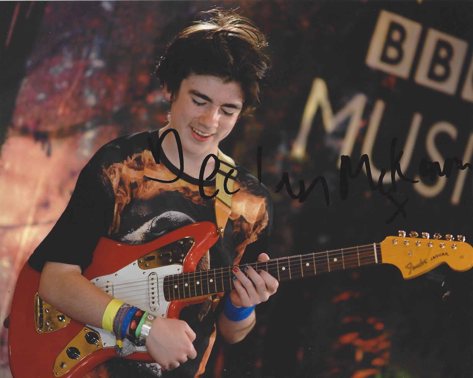 DECLAN MCKENNA BRITISH SINGER SIGNED AUTHENTIC 8X10 Photo Poster painting C COA BRAZIL ISOMBARD