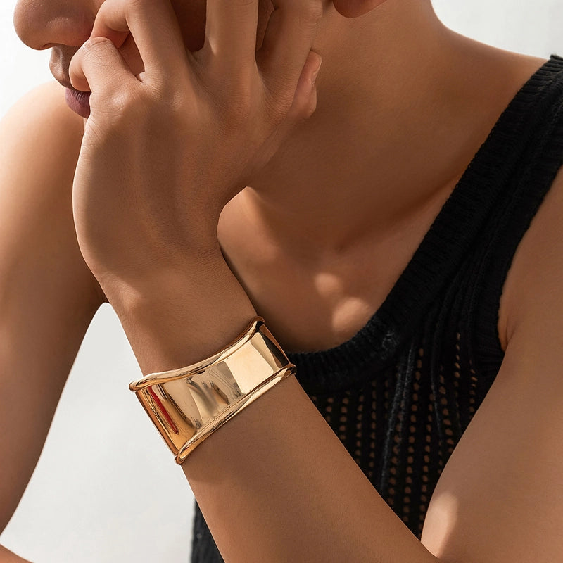 Minimalist Solid Color Alloy Men’s Bangle