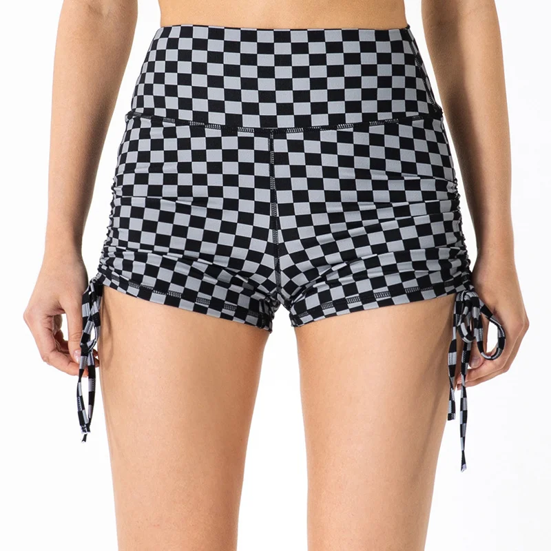 Right-side adjustable checkerboard shorts
