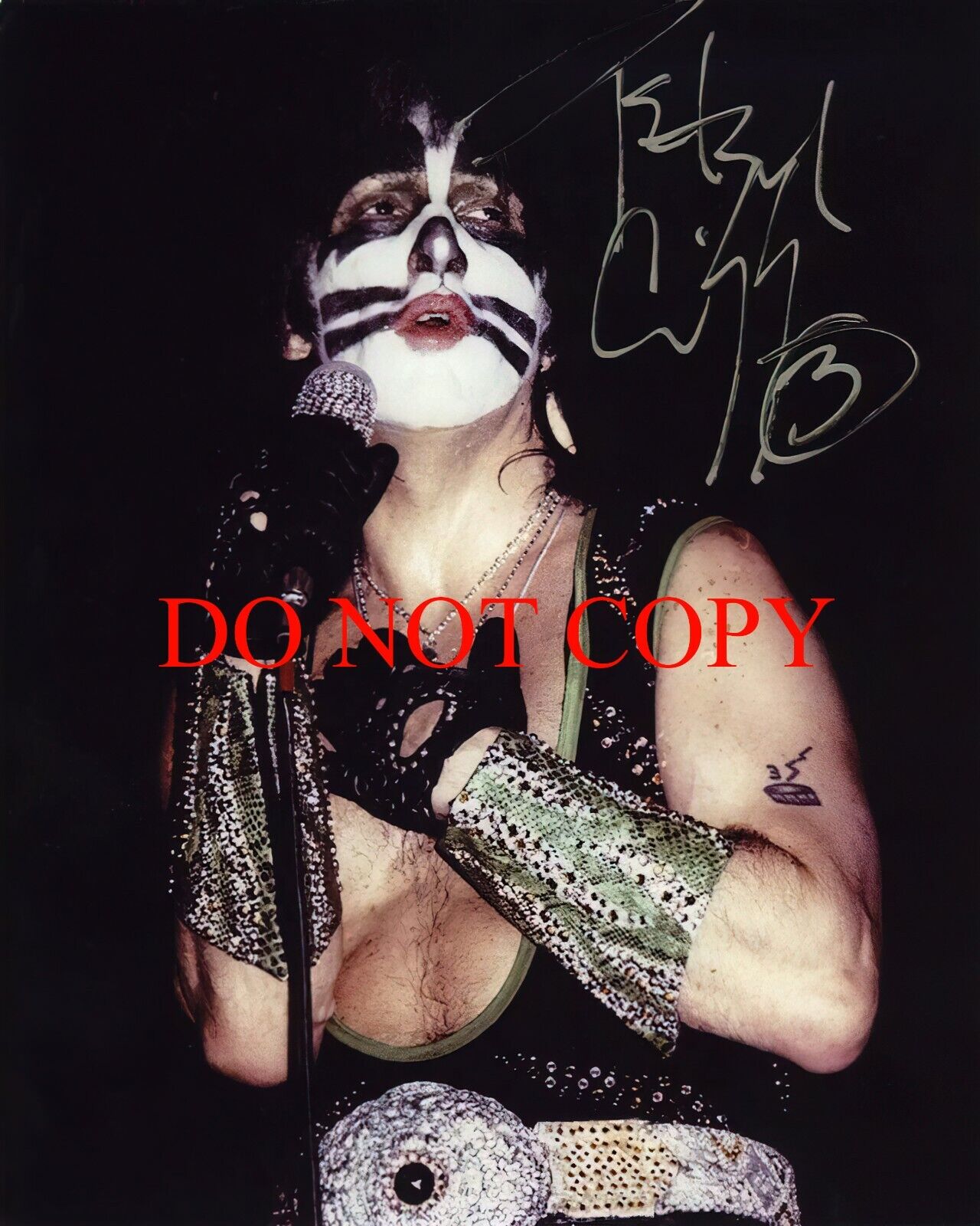 Peter Criss - Autographed Signed 8x10 Photo Poster painting (Kiss) Reprint