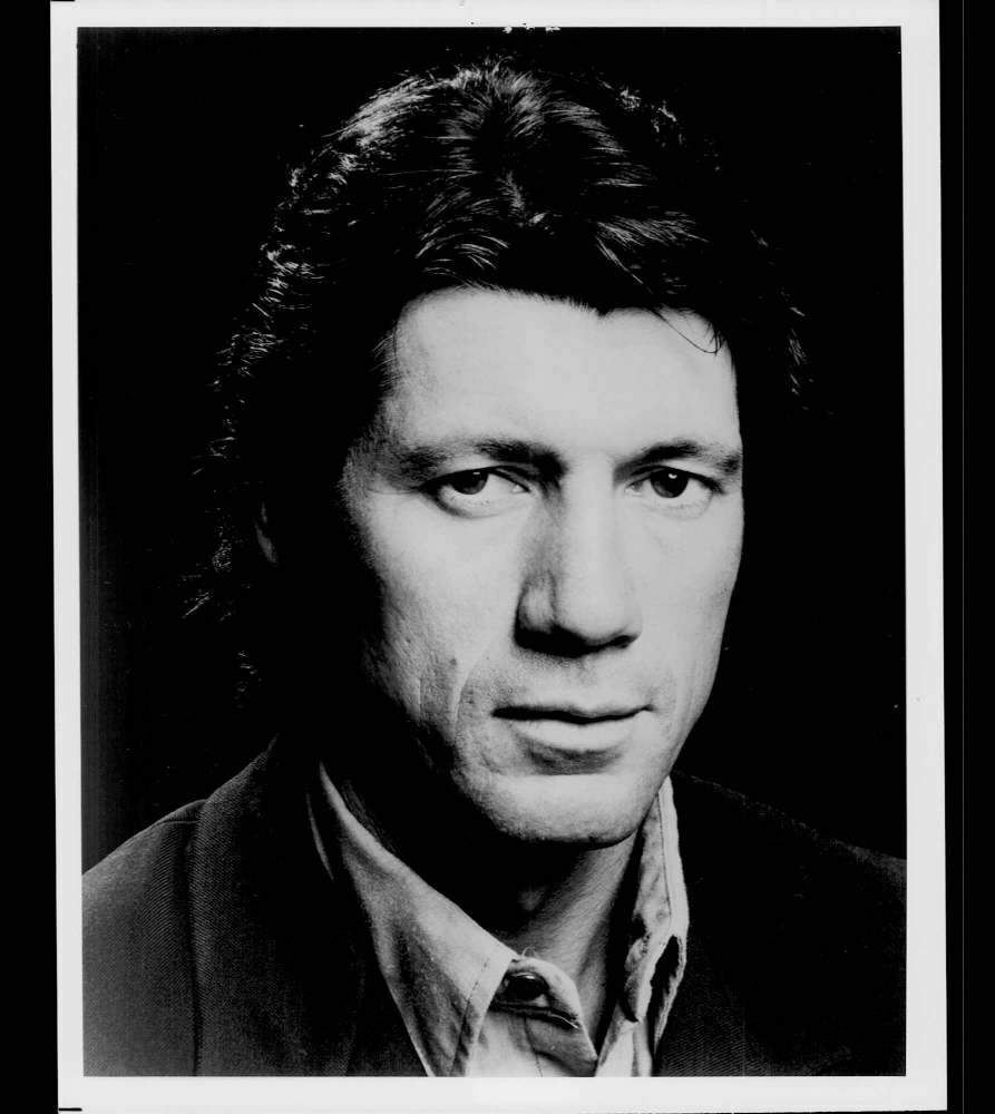 Fred Ward - 8x10 Headshot Photo Poster painting - Remo Williams