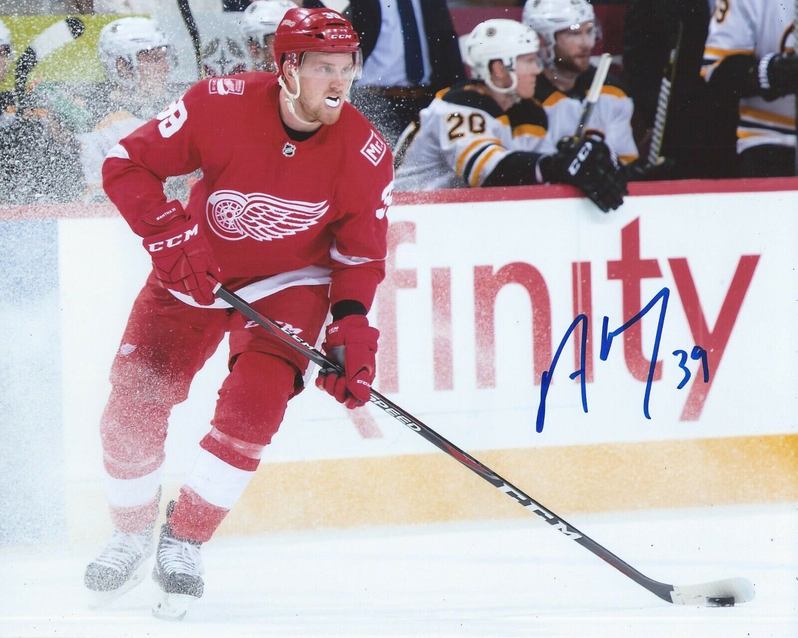 Anthony Mantha Signed 8x10 Photo Poster painting Detroit Red Wings Autographed COA E