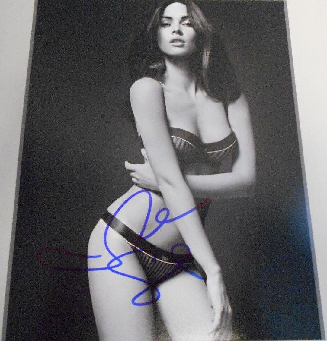 MEGAN FOX HAND SIGNED Photo Poster painting * TOO HOT * HIGH QUALITY 8X10 Photo Poster painting W/COA