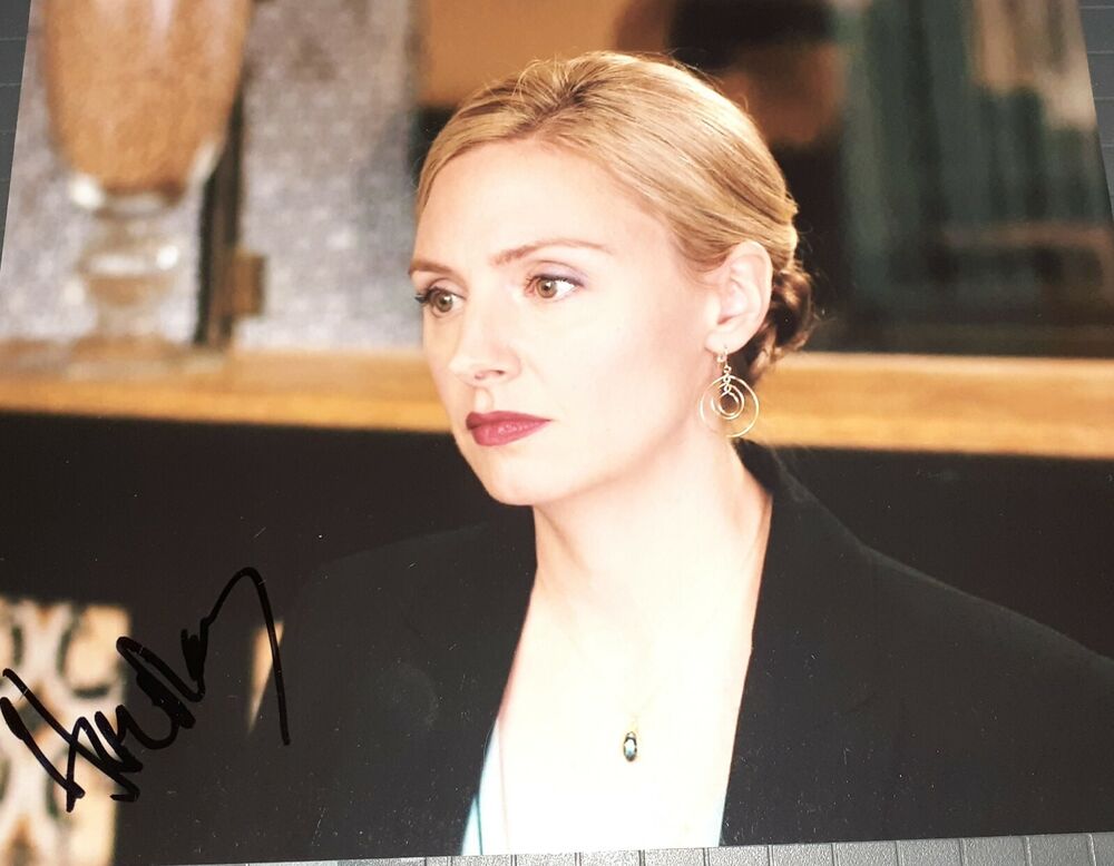 Hope Davis signed 8x10