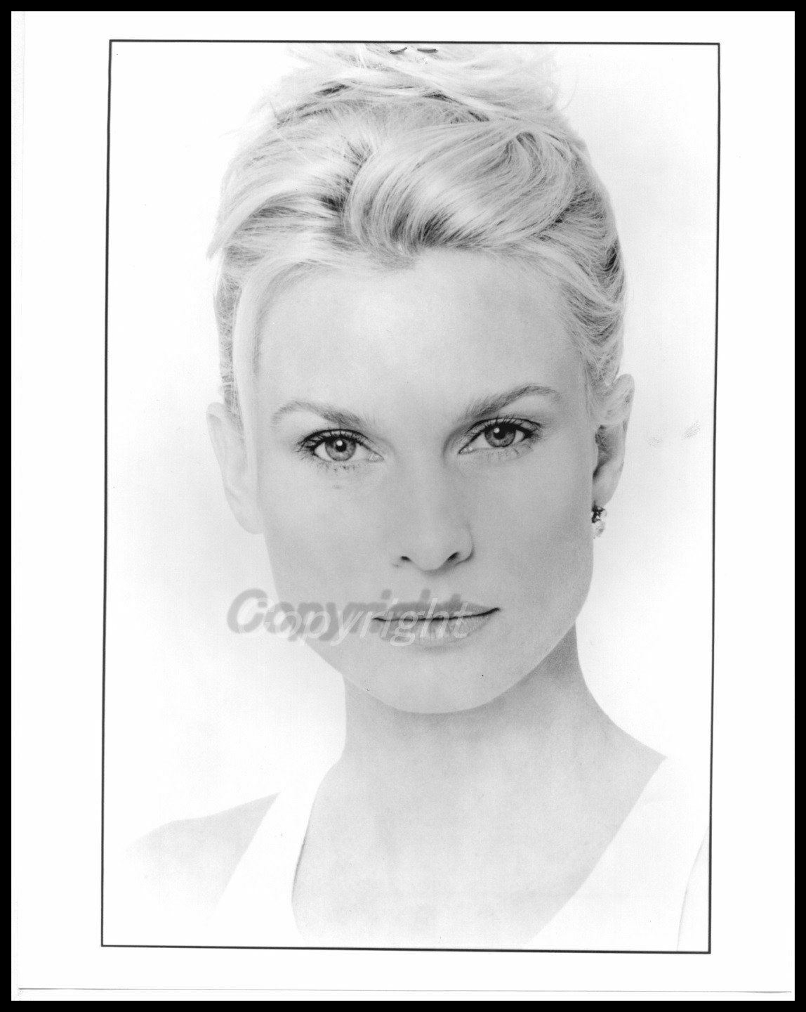 Nicollette Sheridan - 8x10 Headshot Photo Poster painting w/resume