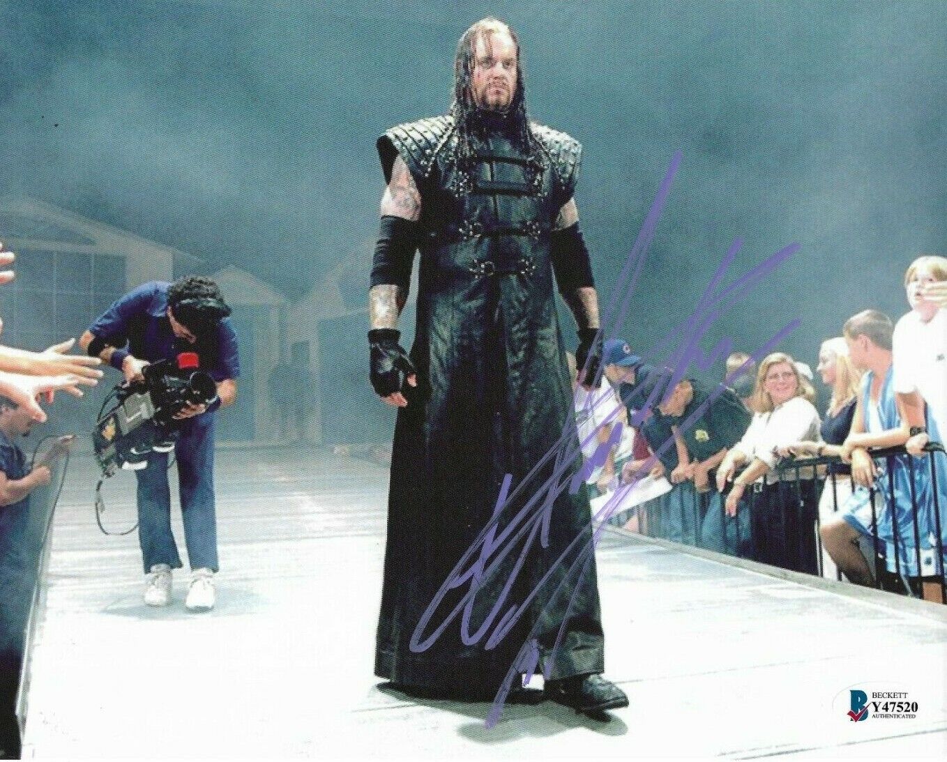 WWE THE UNDERTAKER HAND SIGNED AUTOGRAPHED 8X10 Photo Poster painting WITH BECKETT COA RARE 8