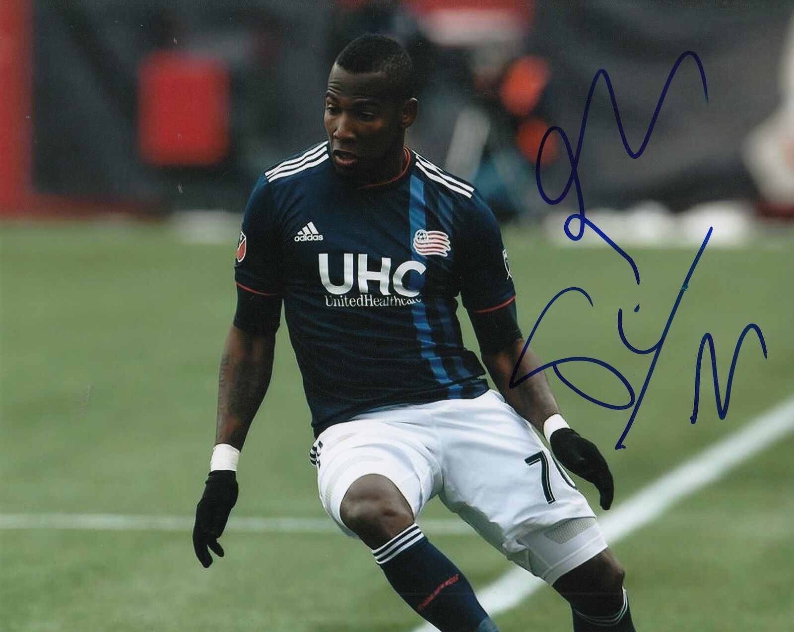 CRISTIAN PENILLA signed (NEW ENGLAND REVOULTION) MLS SOCCER 8X10 *PACHUCA* COA B