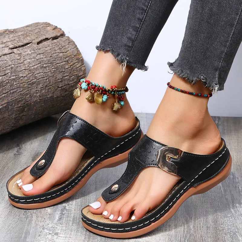 Breakj Breakj Slippers Women 2025 Spring And Summer New Fashion Slope And Flip-Flops Wearing Beach Slippers Women