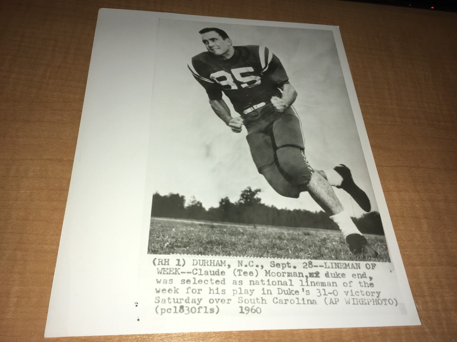 Claude Moorman Duke University 1960 College Football 8x10 AP Wire Photo Poster painting