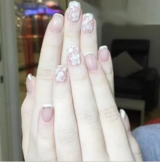 24pcs/Set Middle Long Black Gradient False Nails Pre-design Round Head Nail Art Decoration Fake Beauty Nail Tools with Glue-Nail Inspo