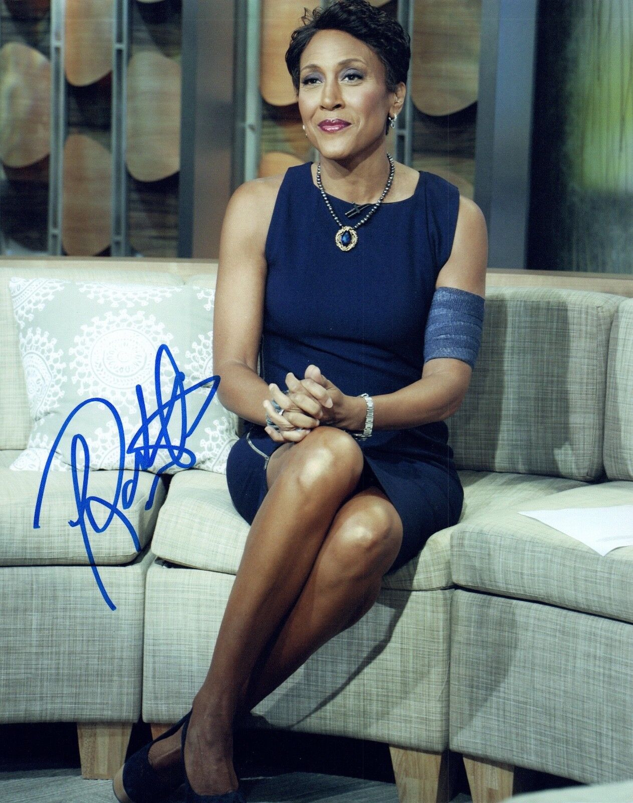 Robin Roberts Signed Autographed 8x10 Photo Poster painting Good Morning America COA VD