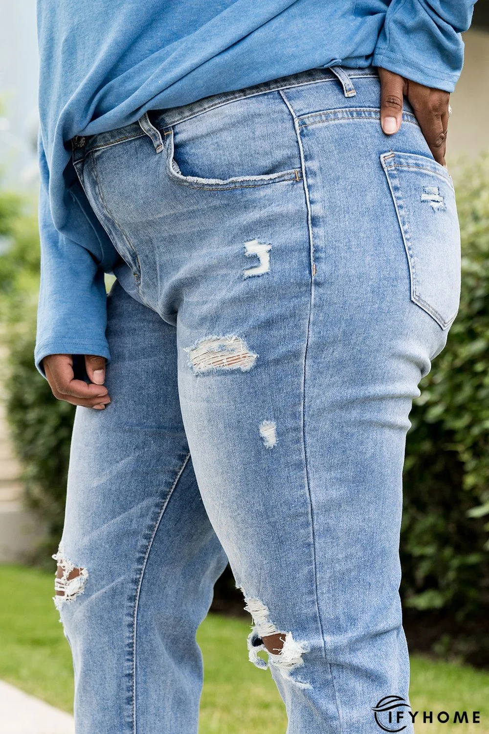 Sky Blue Distressed Holes Frayed Hem Plus Size Jeans | IFYHOME