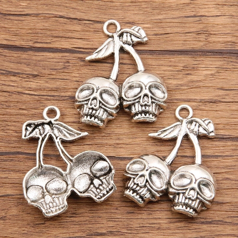 1 Piece Alloy Heart Shape Skull Pendant Jewelry Accessories