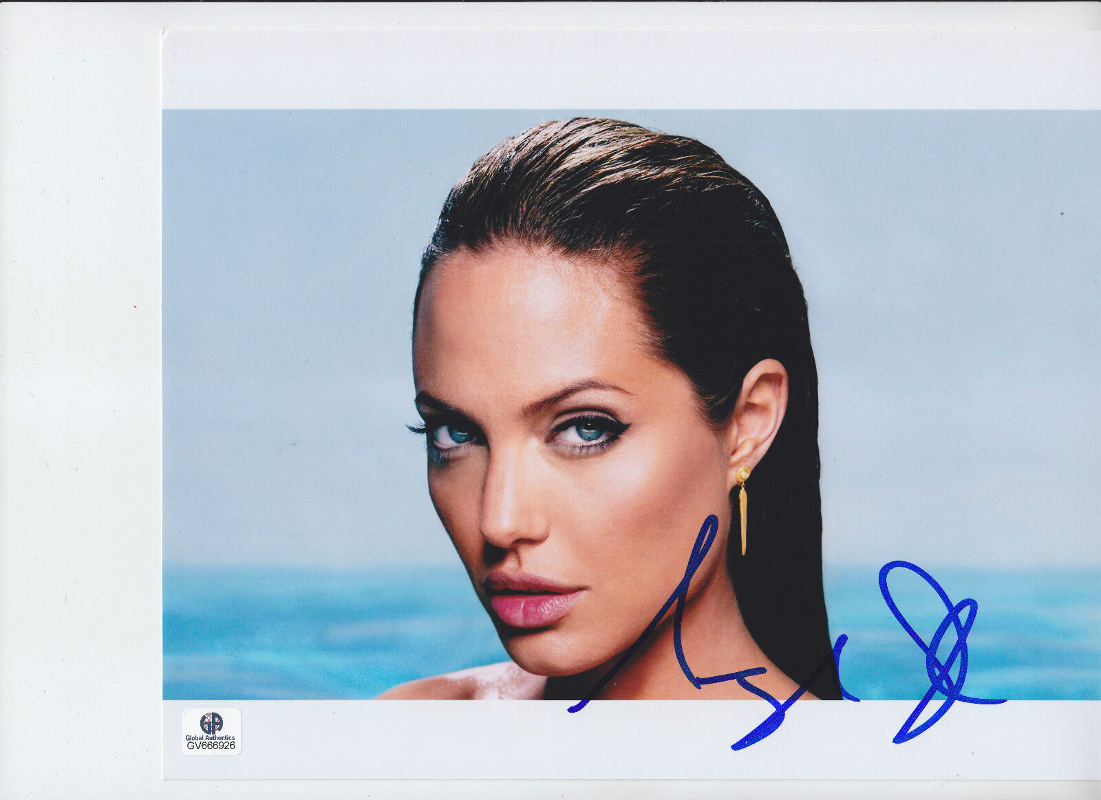 Angelina Jolie - signed 8x10 COA GAI