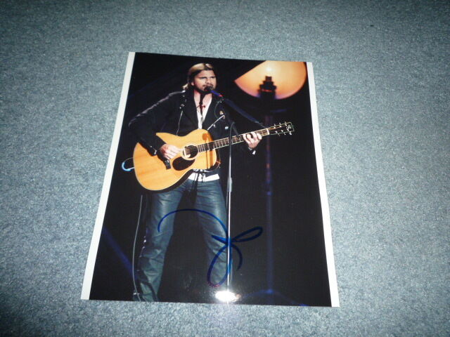 JUANES signed autograph In Person 8x10 (20x25 cm) TE BUSQUE Nelly Furtado