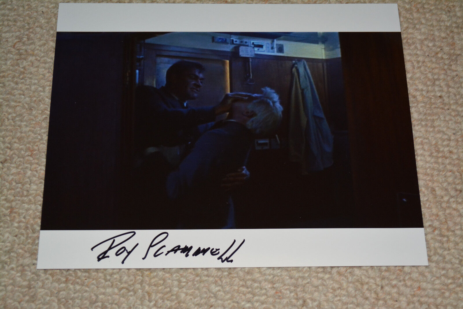 ROY SCAMMELL signed autograph In Person 8x10 20x25 cm JAMES BOND 007