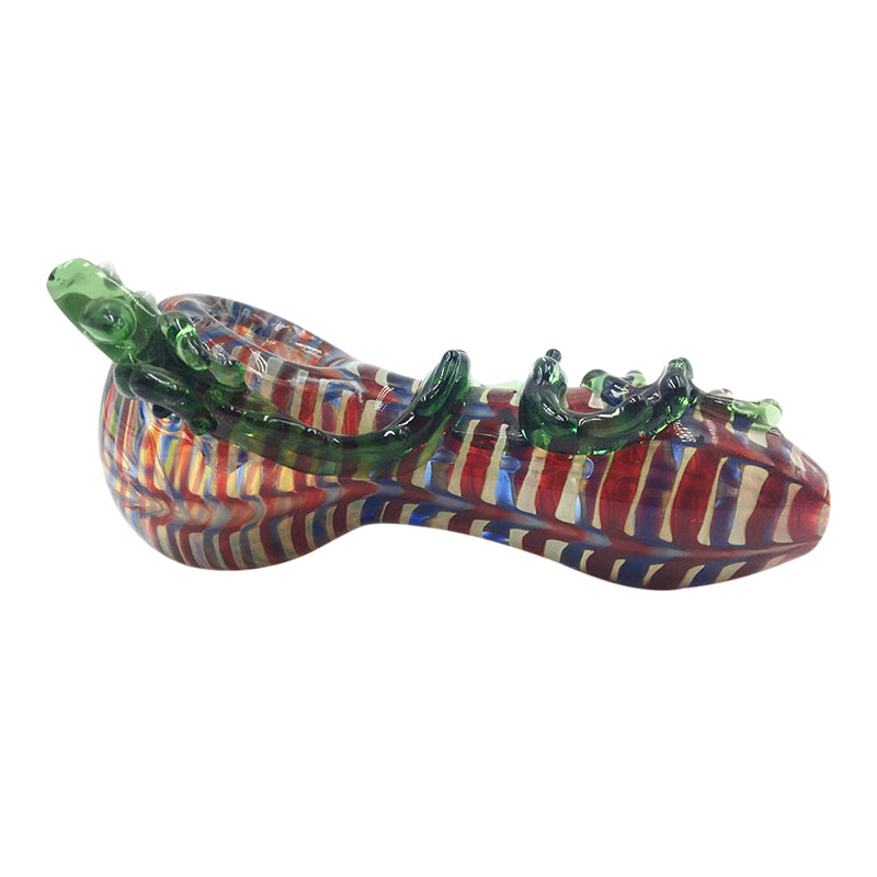 Cyan Dragon Entangled Spoon Pipe Has Different Color Stripes