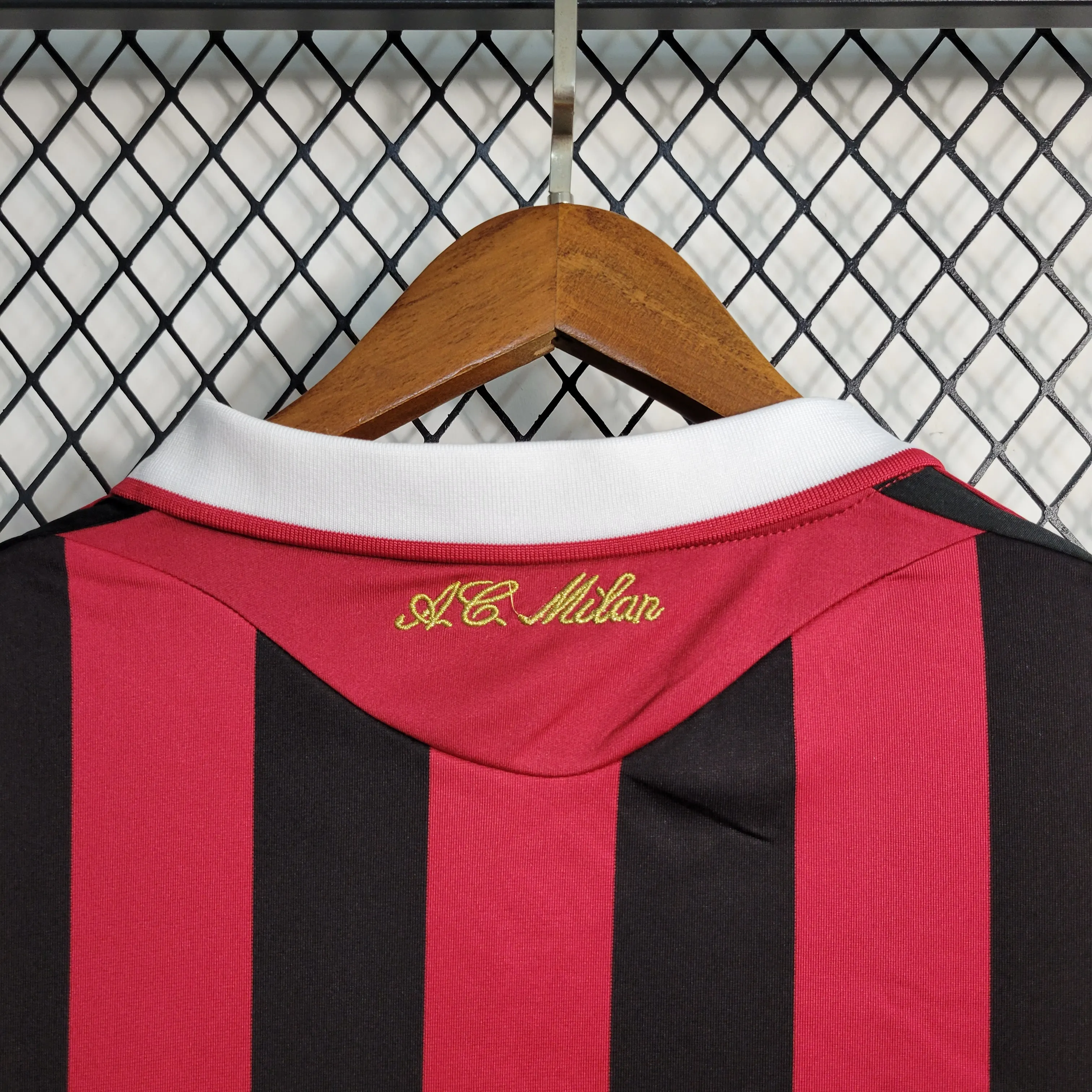 Retro 2009-2010 AC Milan Home Football Shirt Thai Quality
