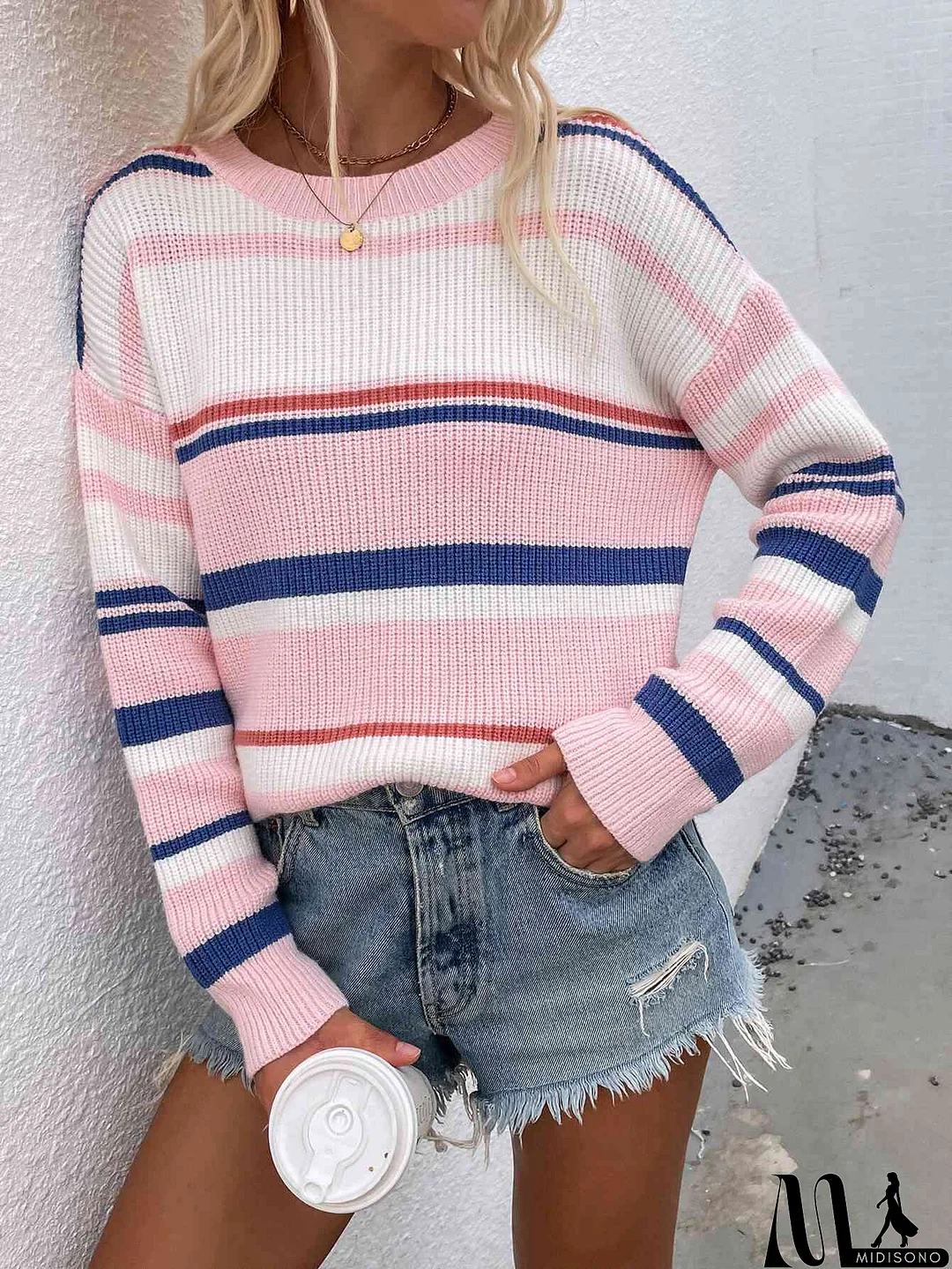 MidiSono - Chic and Versatile Sweater