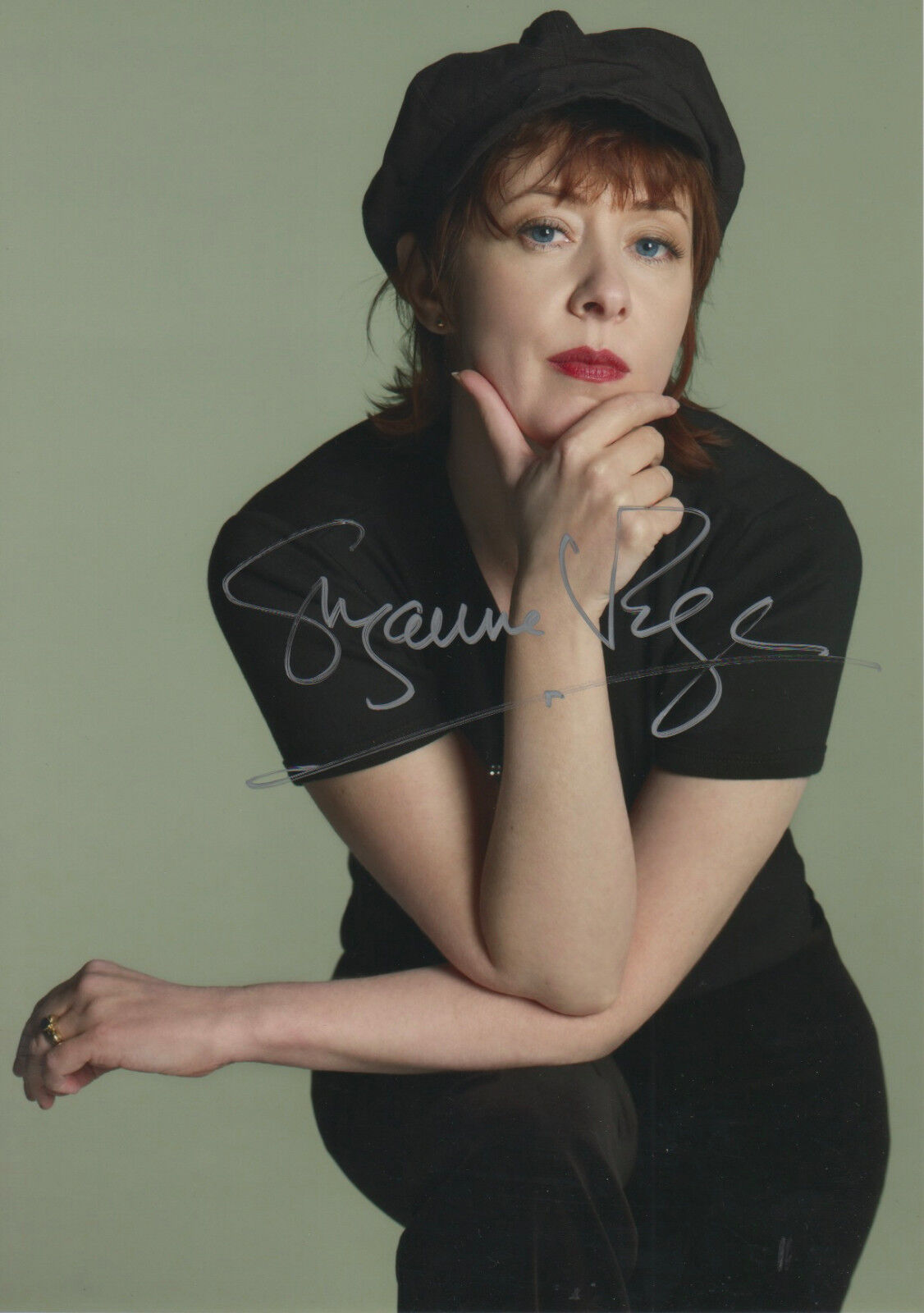 Suzanne Vega signed 8x12 inch Photo Poster painting autograph