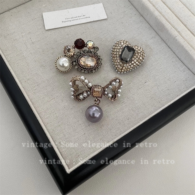 Elegant Pin Flower Imitation Pearl Plating Women’s Brooches