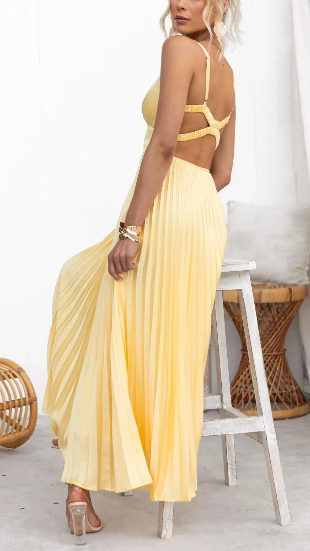 Mandy | Elegant Yellow Pleated V-Neck Maxi Dress - Image 4