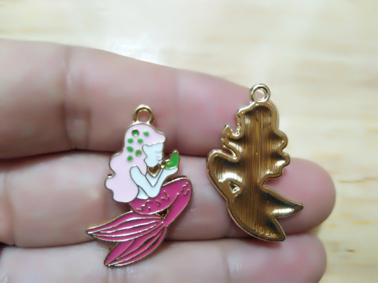 Wholesale 10 30 Metal Mermaid Charms,Lovely Mermaid Tail Charm Pendant for Necklace Bracelet Fashion Jewelry Makings DIY 21*31 mm