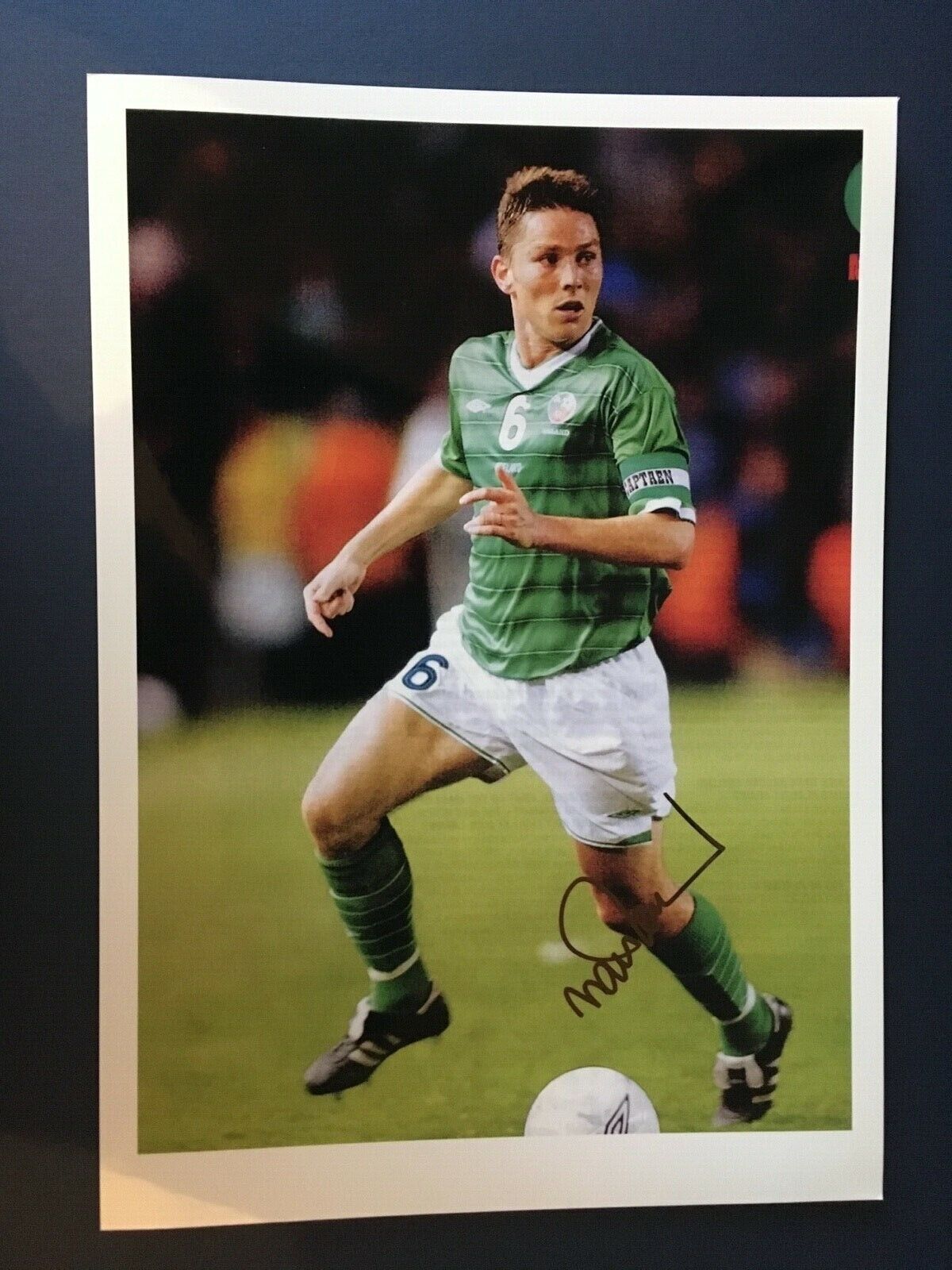 MATTY HOLLAND - REPUBLIC OF IRELAND FOOTBALLER - EXCELLENT SIGNED Photo Poster painting