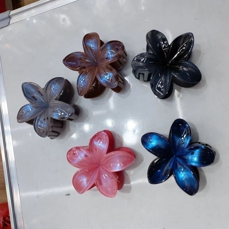 2 Pieces Women’s Sweet Flower Arylic Hair Claws
