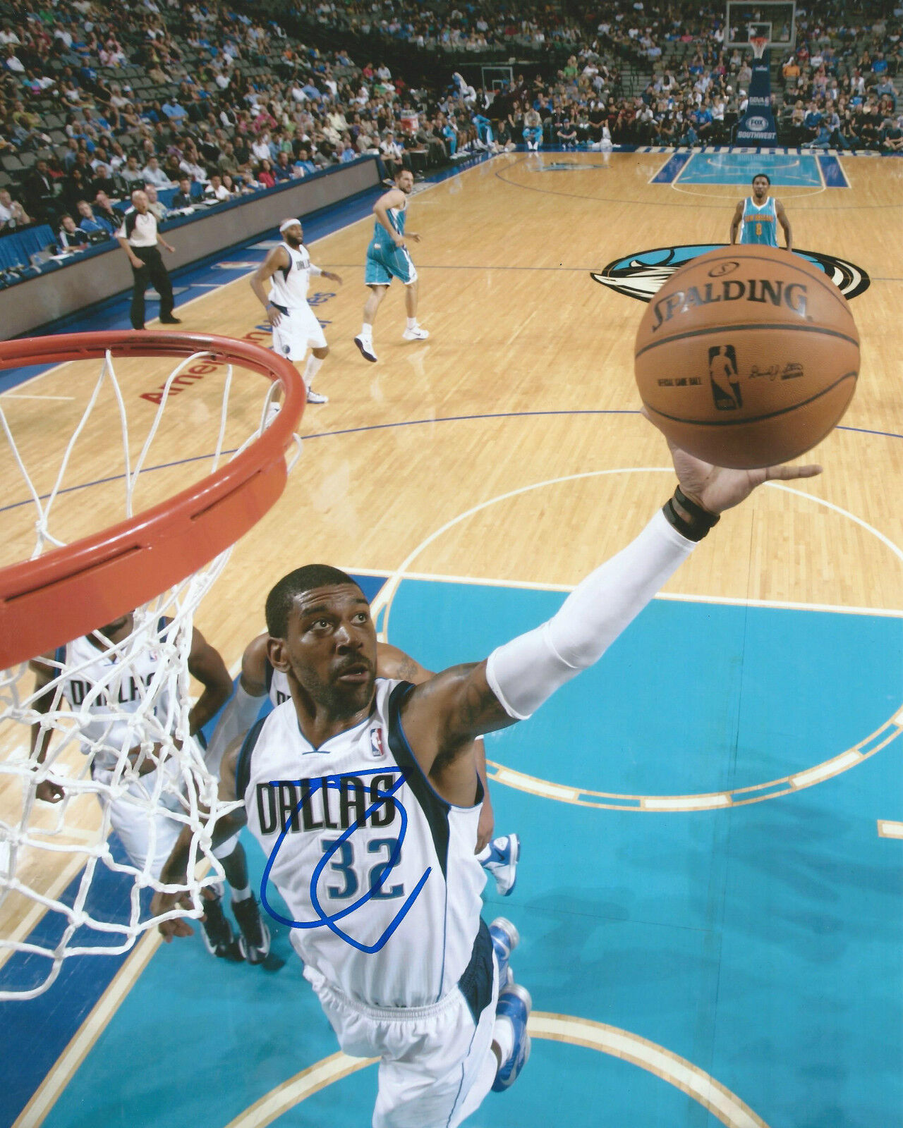 O.J. Mayo *DALLAS MAVERICKS* Signed 8x10 Photo Poster painting OJ1 COA GFA